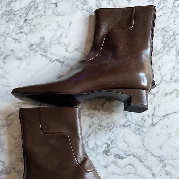 Brand New Bruno Magli Leather Ankle Boots - Picture 4 of 6